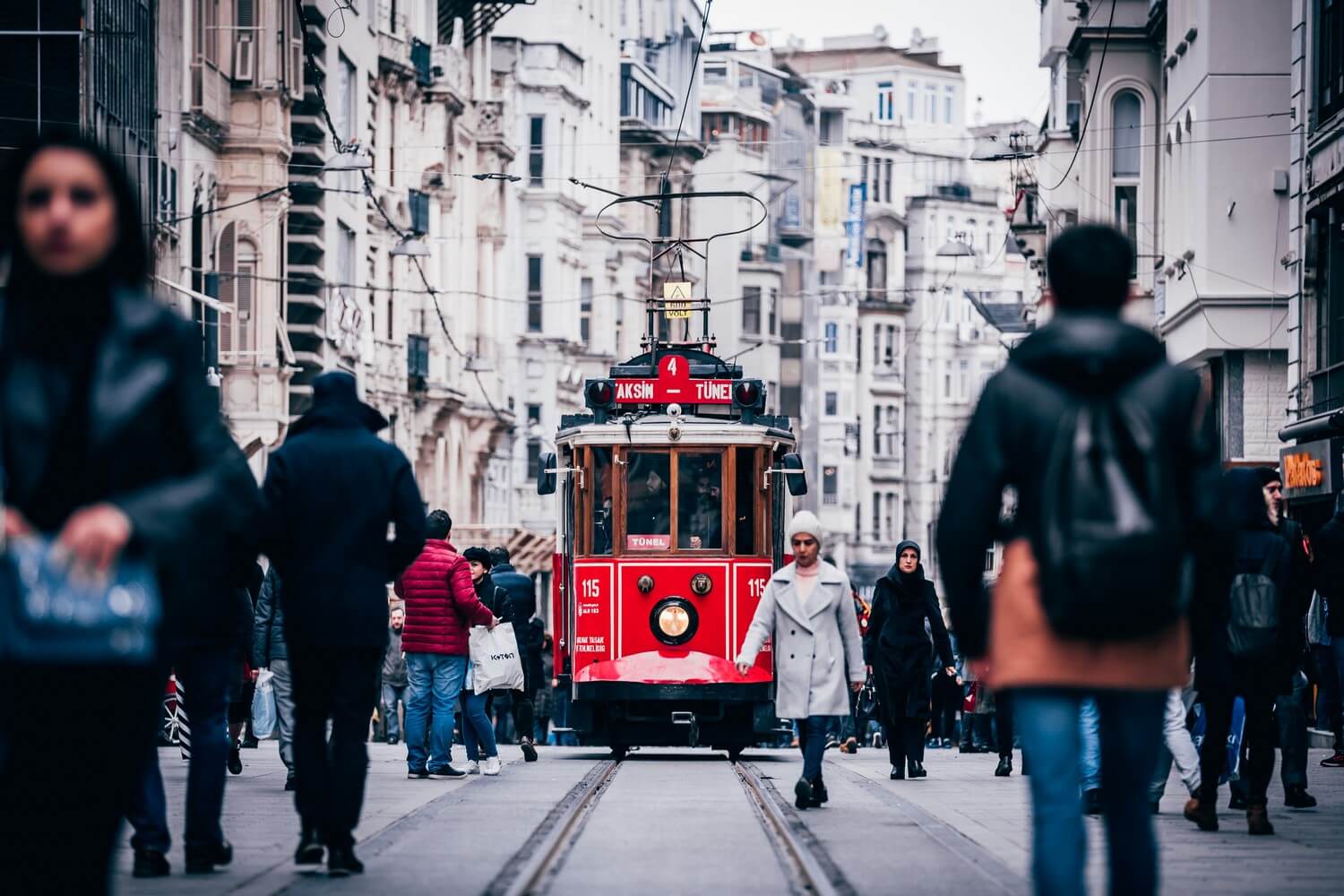 السياحة في اسطنبول - شارع الاستقلال