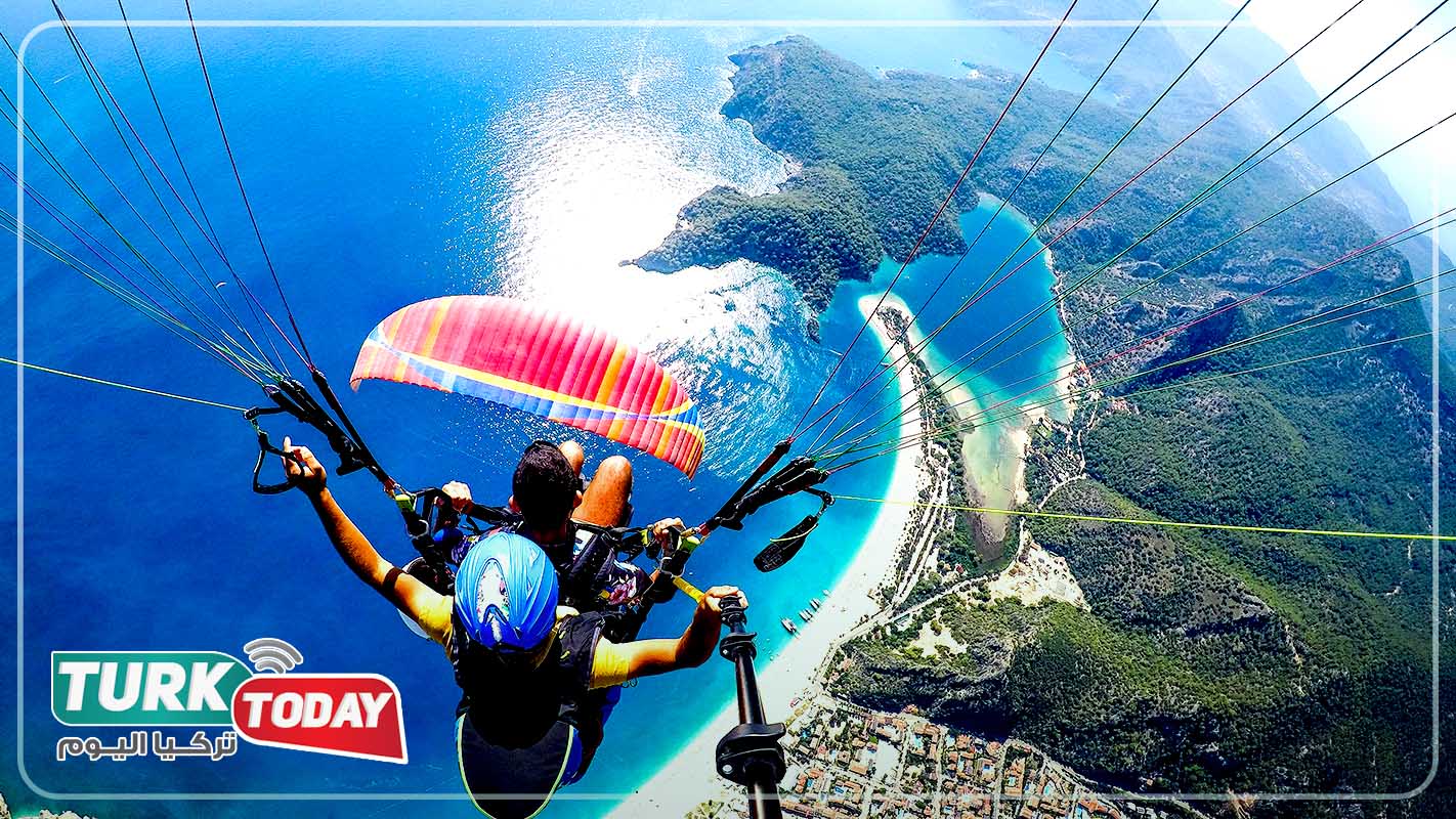 اكتشاف فتحية بالطيران المظلي