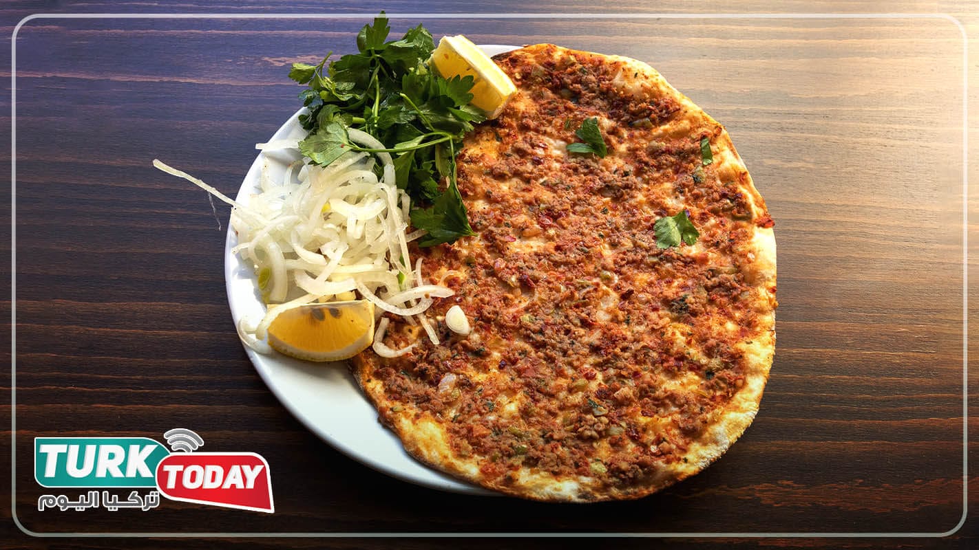 لحم عجون أو لحم عجين - Lahmacun