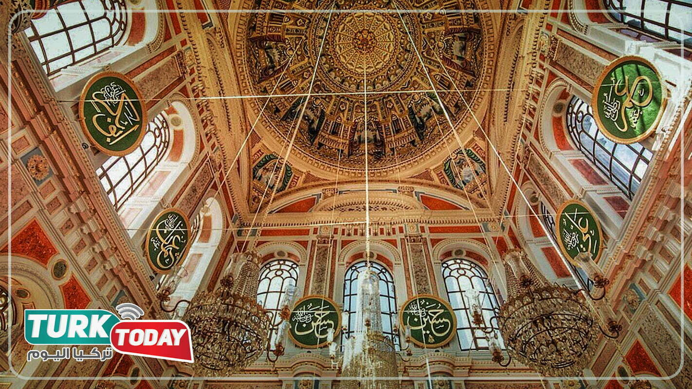 مسجد اورتاكوي من الداخل