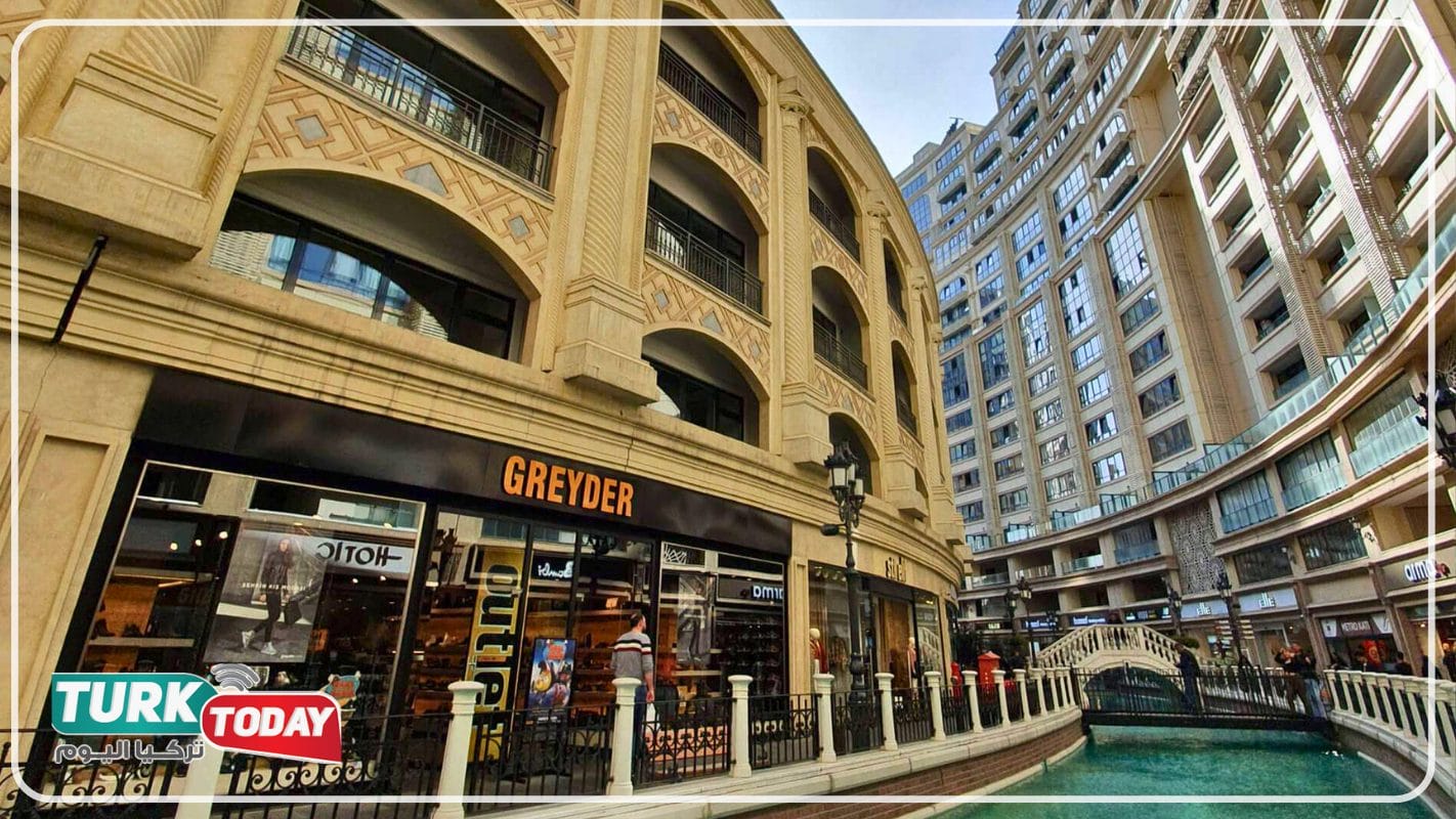 قنوات الماء داخل فينيسيا مول اسطنبول