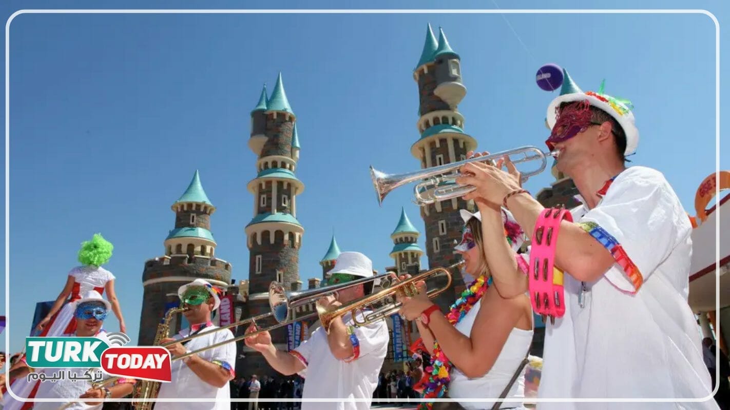 ميزات فيالاند مول