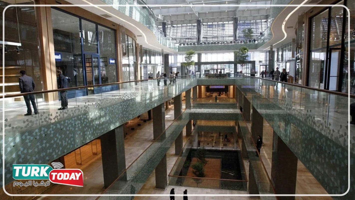 اكتشاف مجموعة المتاجر في برج السفير اسطنبول