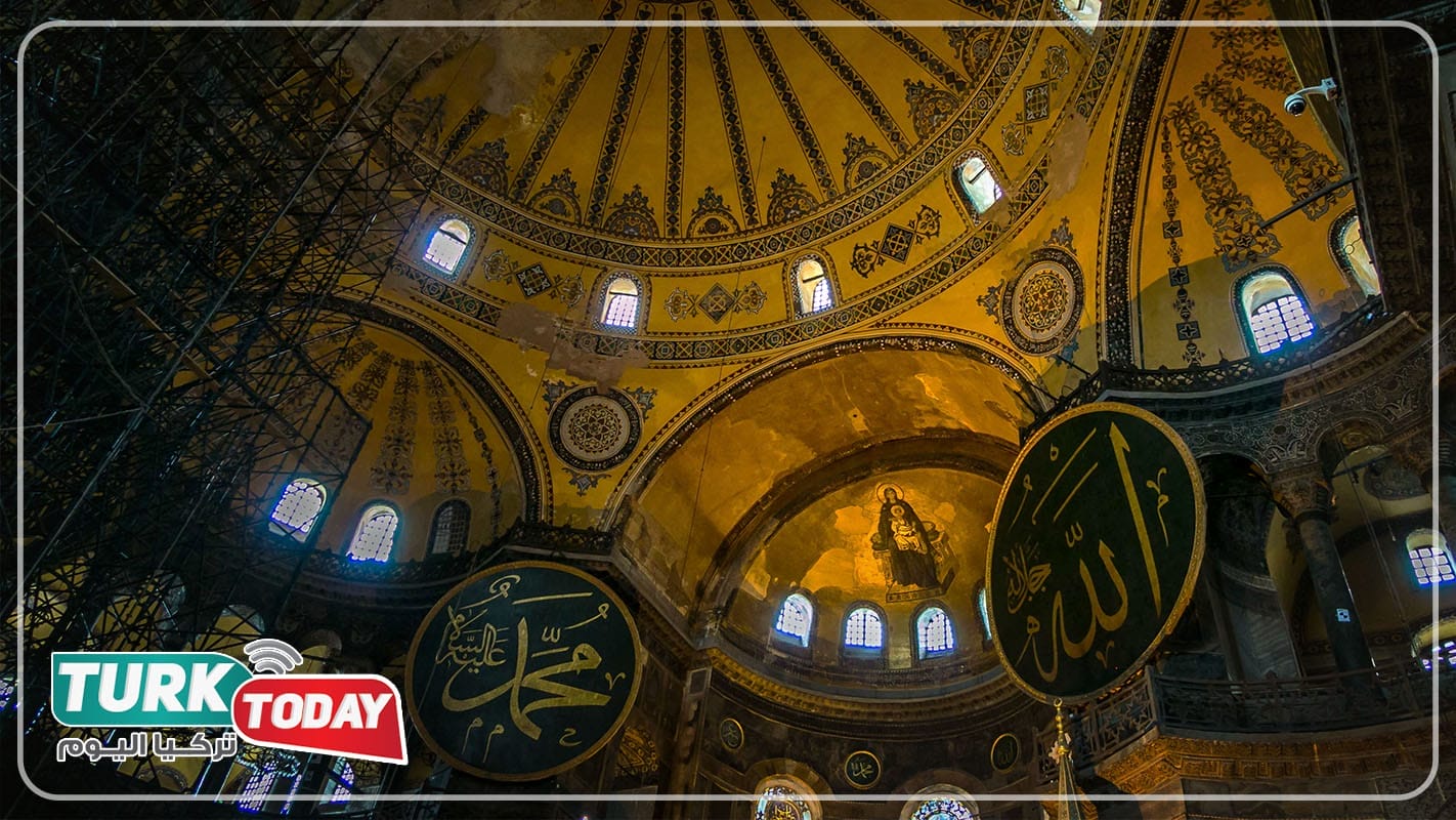 عناصر وزخارف بارزة في مسجد ايا صوفيا