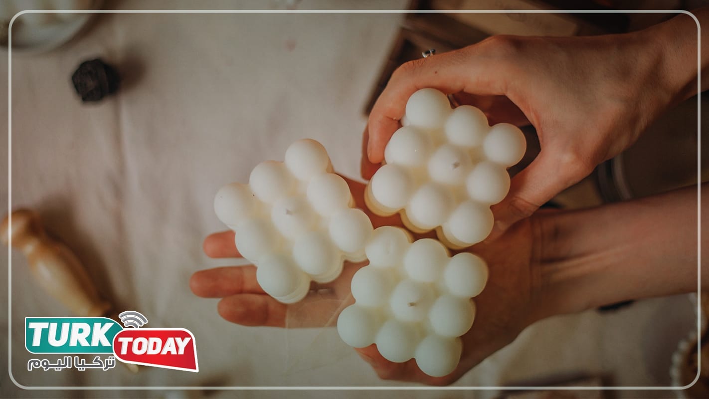 كيفية صنع الشموع باستخدام شمع البرافين